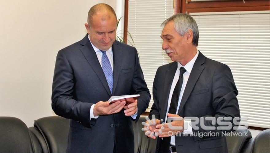 Румен Радев откри учебната година във Великотърновския университет 