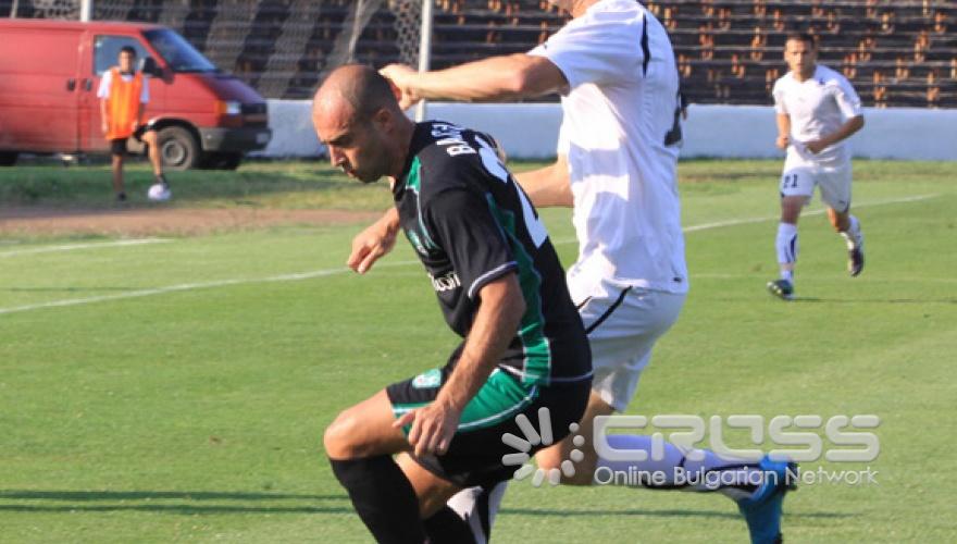 Отборите на Славия и Берое премериха сили на стадиона в Овча купел. 