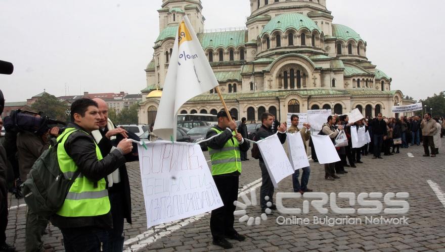 Днес,13 октомвр,от градинката с паметника на св. Кл. Охридски започна протестно шествие „2011г. – БЮДЖЕТЪТ НА НЕВЕЖЕСТВОТО”. Организатори са Сдружение “Когито”, САС, Гражданско движение за защита науката и образованието и др. 