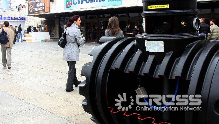 За една седмица под покрива на Националния дворец на културата изложението Стройко 2000 ще събере водещи фирми от строителния бранш. 