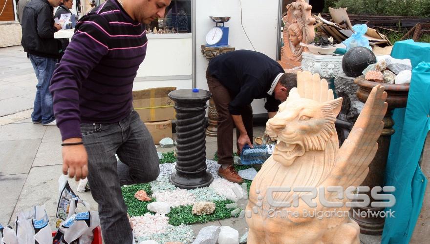 За една седмица под покрива на Националния дворец на културата изложението Стройко 2000 ще събере водещи фирми от строителния бранш. 