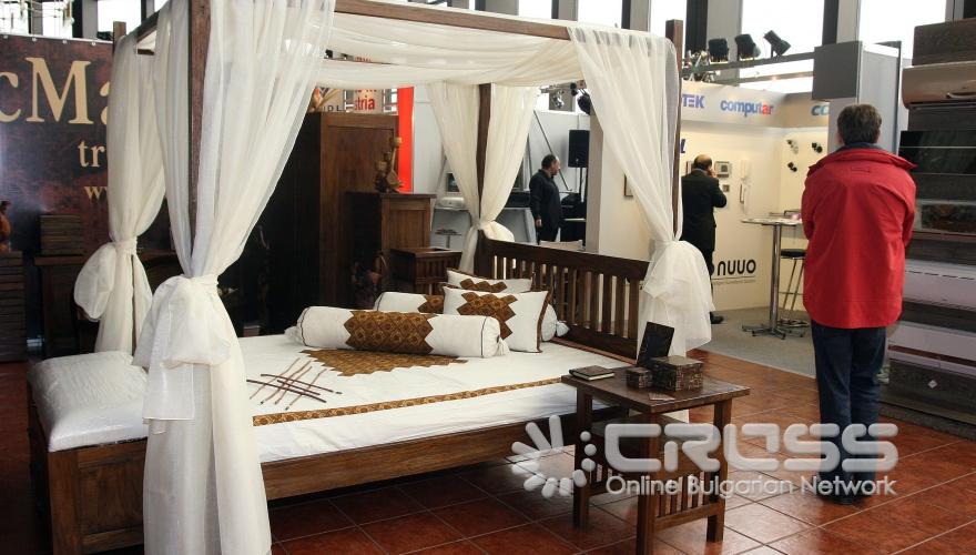 За една седмица под покрива на Националния дворец на културата изложението Стройко 2000 ще събере водещи фирми от строителния бранш. 