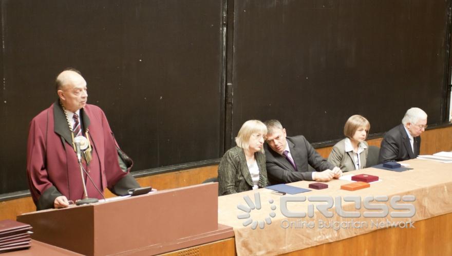 Технически университет - София чества 65-ата си годишнина. В Заседателната зала, се проведе тържествен Академичен съвет.