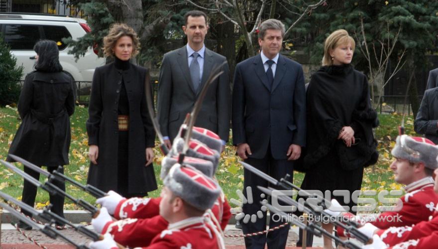 Днес,9 ноември,на площад "Св. Александър Невски" се проведе церемония по официалното посрещане на президента на Сирийската арабска република Башар ал Асад от президента Георги Първанов. 