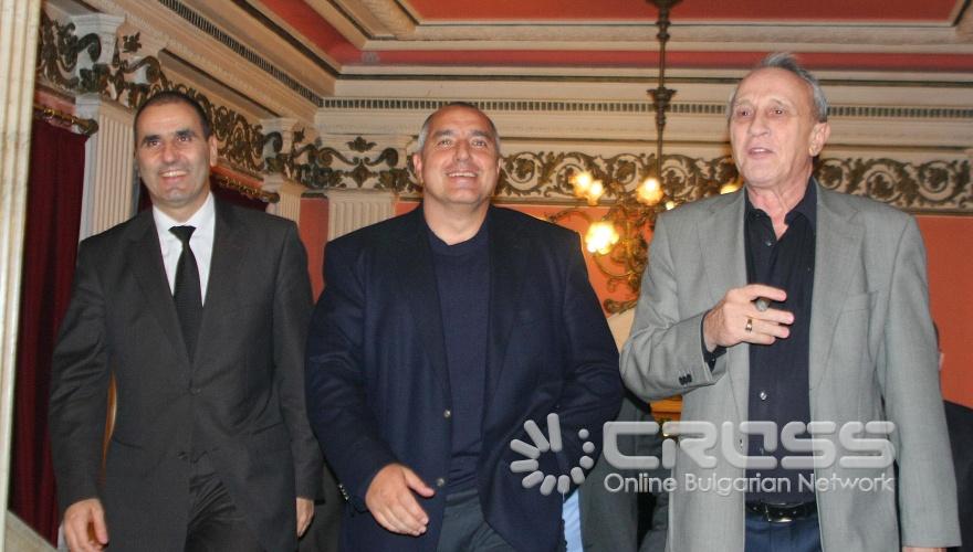 Днес 9 ноември,в Централния военен клуб в София се проведе VII церемония по връчването на наградите за журналистика "Черноризец Храбър" от Съюза на издателите в България.