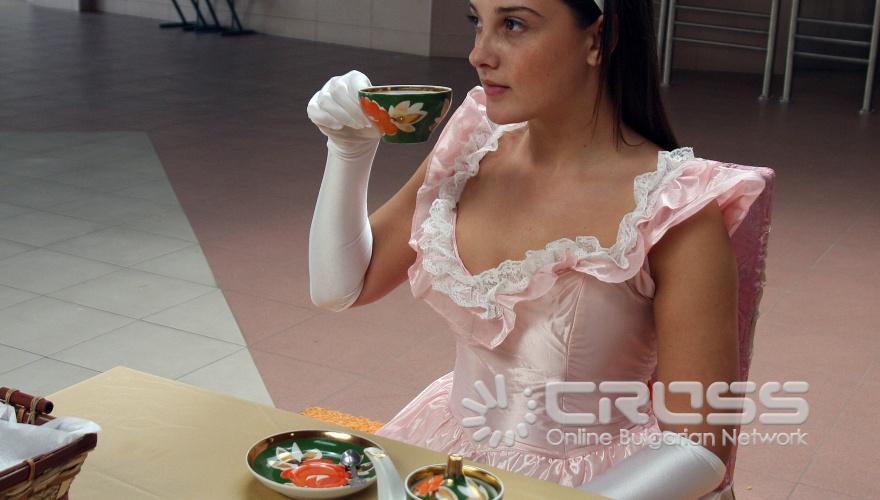 Нискотарифната авиокомпания „Easyjet” отбеляза своя 15-годишен юбилей по нестандартен начин в метростанция „Стадион Васил Левски”.