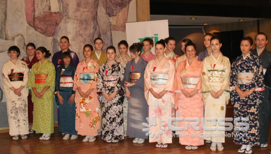 Днес,10 ноември,в зала 6 на НДК беше направена демонстрация на автентичната чайна практика „шаза”. 