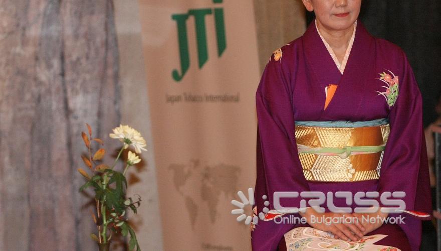 Днес,10 ноември,в зала 6 на НДК беше направена демонстрация на автентичната чайна практика „шаза”. 