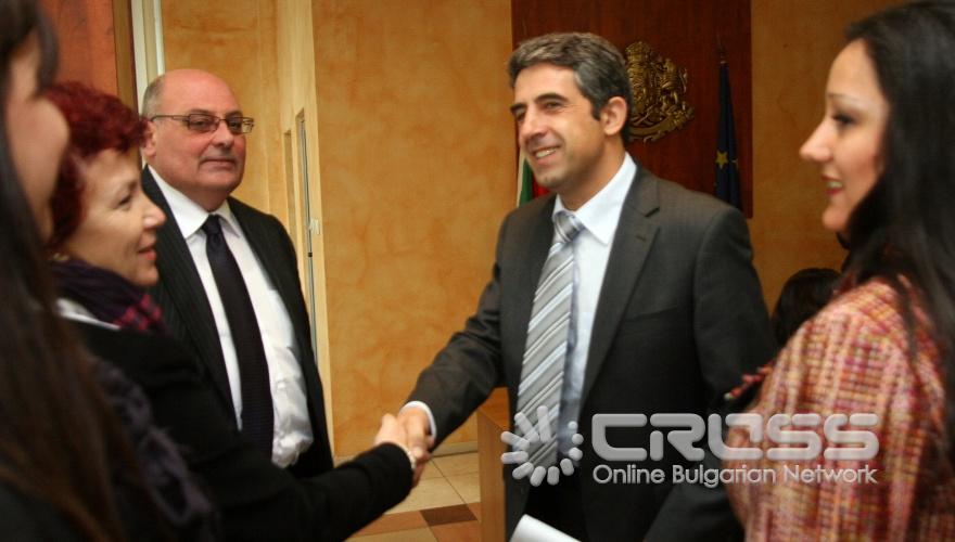 Днес,19 ноември в зала „Пресцентър” на МРРБ зам.-министърът и ръководител на УО на ОПРР Лиляна Павлова и председателят на УС на Агенция „Пътна инфраструктура” Божидар Йотов в присъствието на министъра на регионалното развитие и благоустройството Росен Плевнелиев подписаха договор за предоставяне на безвъзмездна помощ по линия на ОПРР за проект Лот 31 