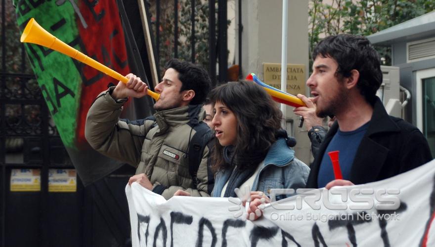 Български Лекарски Съюз, Българска Академия на Науките, младите учени "Когито", студенти от "Призив", САС, "Студентски Глас" Гражданско движение за образование и наука организираха протестен митинг шествие, който започна на площад „Цар Освободител".