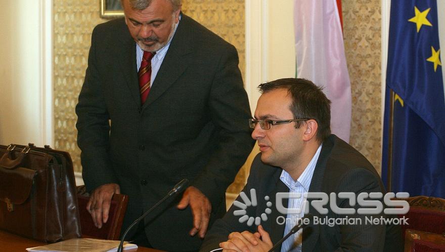 Днес,7 декември, в зала „Запад” на Народното събрание, пл. „Народно събрание” № 2 се проведе обществено обсъждане на публикуваната в сайта на Министерството на икономиката, енергетиката и туризма “Стратегия за Управление на отработеното гориво и на радиоактивните отпадъци до 2030 год.”. 