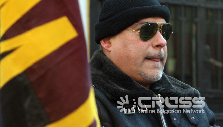 Днес, 10 декември, активисти на ВМРО организираха протест пред румънската църква в София 