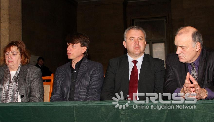 Държавната агенция за българите в чужбина към Министерския съвет на Република България организира тържество по повод удостояване с отличието „Българка на годината 2010” на името на Св. Злата Мъгленска, учредено за нашите сънароднички, живеещи зад граница.