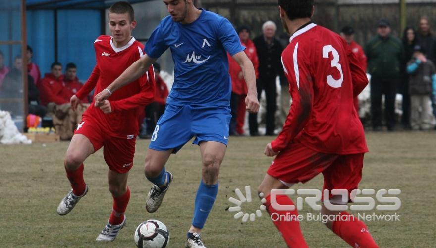 Днес, 20 февруари, отборът на Левски победи с 3:0 Чавдар Етрополе в контролна среща, играна на помощното игрище на стадион "Георги Аспарухов".