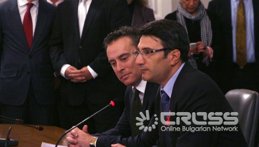 Днес,2 март,в Гранитната зала на МС беше подписан Меморандум за разбирателство с Европейската банка за възстановяване и развитие. От страна на България документът беше подписан от министъра на икономиката, енергетиката и туризма Трайчо Трайков и Даниел Берг - директор на ЕБВР за България.
