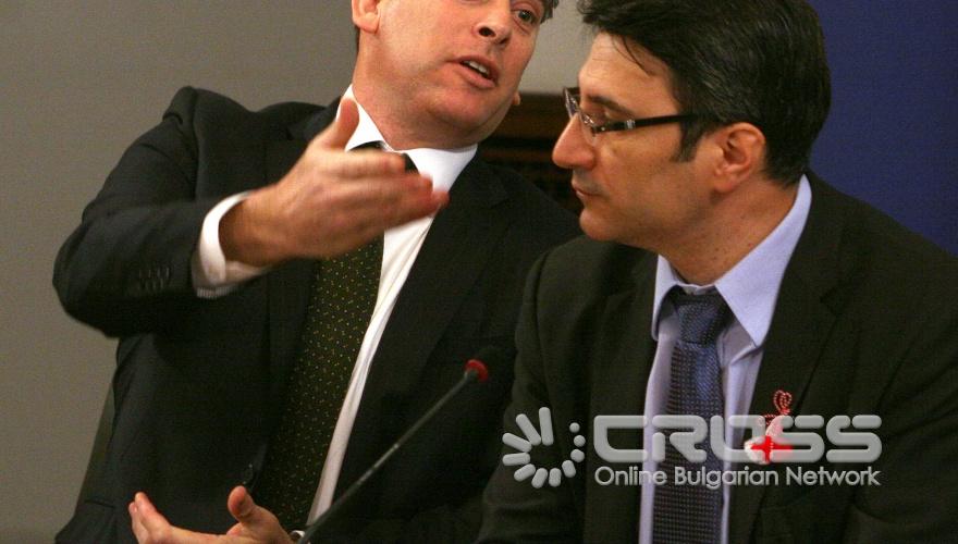 Днес,2 март,в Гранитната зала на МС беше подписан Меморандум за разбирателство с Европейската банка за възстановяване и развитие. От страна на България документът беше подписан от министъра на икономиката, енергетиката и туризма Трайчо Трайков и Даниел Берг - директор на ЕБВР за България.
