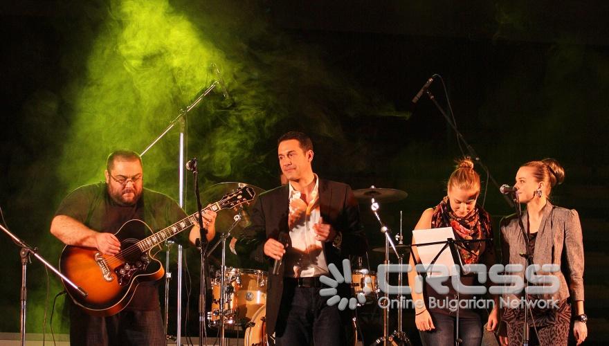 Днес,5 април,в зала „Универсиада” започна благотворителен концерт „Надежда за Ками” с участието на Трупата на Нешка Робева и Ваня Костова, Боян Михайлов, Камен Воденичаров, Поли Генова, Снежка Борисова, Жоро Матев Бенд, Берковската духова музика и група „Грамофон”.