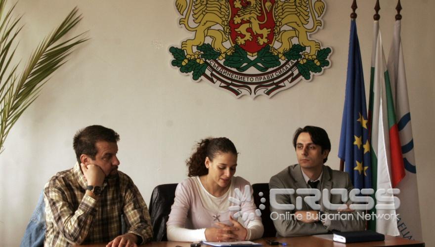 
Космос и аеронавтика,конкурсът за детска рисунка
Днес,8 април,в Националния дворец на децата официално беше открит конкурсът за детска рисунка „Космос и аеронавтика" на Европейската комисия.