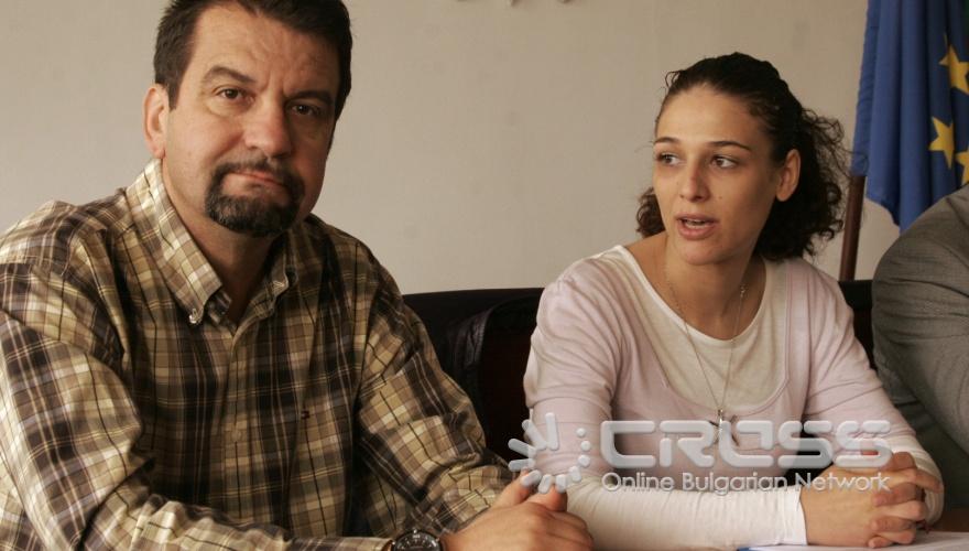 
Космос и аеронавтика,конкурсът за детска рисунка
Днес,8 април,в Националния дворец на децата официално беше открит конкурсът за детска рисунка „Космос и аеронавтика" на Европейската комисия.