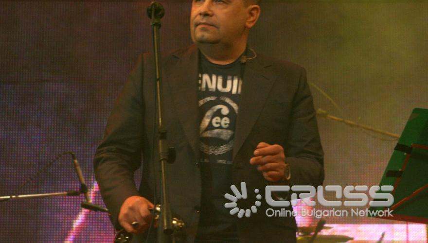 Празничен концерт на група ЛЮБЕ и Николай Расторгуев в
ДЕНЯ НА ПОБЕДАТА И ДЕНЯ НА ЕВРОПА се състоя днес,9 май в НДК