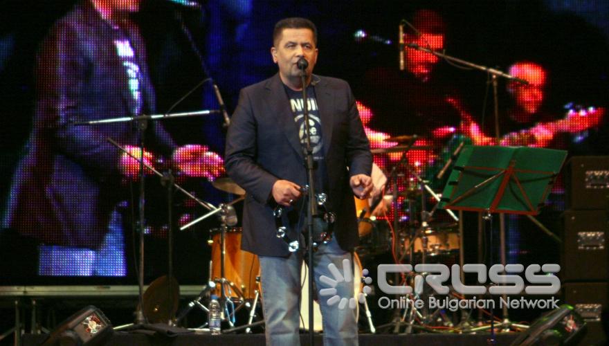 Празничен концерт на група ЛЮБЕ и Николай Расторгуев в
ДЕНЯ НА ПОБЕДАТА И ДЕНЯ НА ЕВРОПА се състоя днес,9 май в НДК