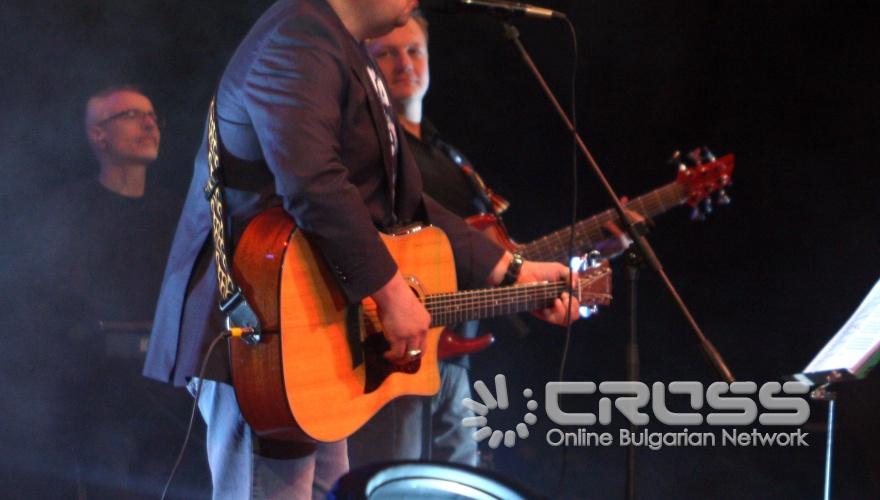 Празничен концерт на група ЛЮБЕ и Николай Расторгуев в
ДЕНЯ НА ПОБЕДАТА И ДЕНЯ НА ЕВРОПА се състоя днес,9 май в НДК