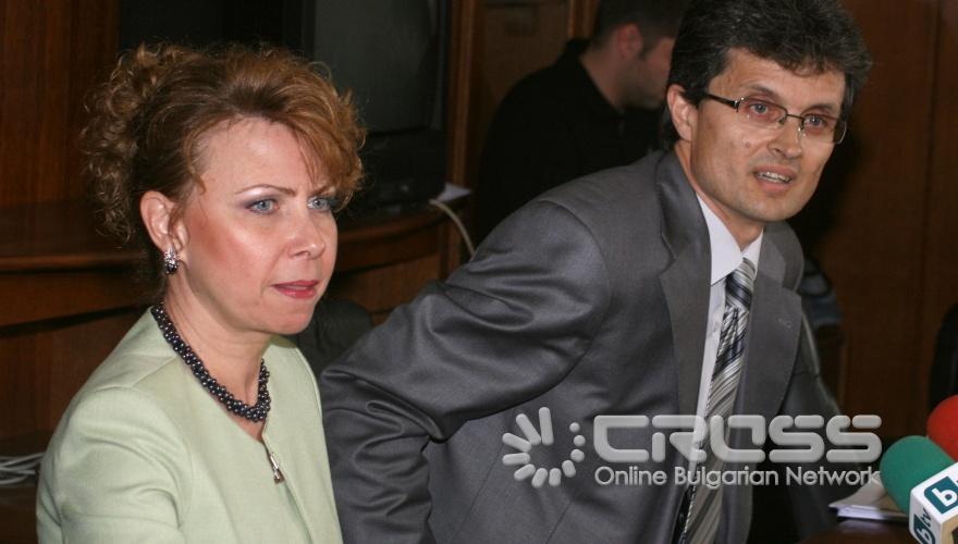 Николай Георгиев, прокурор във Върховната касационна 
прокуратура и говорителят на главния прокурор 
Стелиана Кожухарова дадоха брифинг в Прокуратурата на тема „Черно тото".