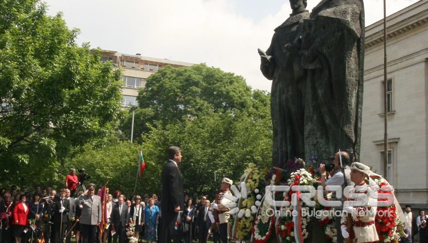 Днес, 24 май в столицата се състоя тържествено шествие, посветено на Деня на българската просвета и култура и на славянската писменост.
