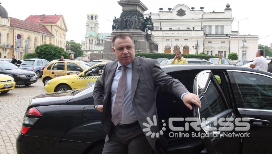 Днес,31 май, в зала „Александър" на хотел „Радисън" министърът на земеделието Мирослав Найденов взе участие в годишната среща на форум „Хранителни банки", провеждана под надслов „Създаване на ефективен модел за хранителни банки в България"