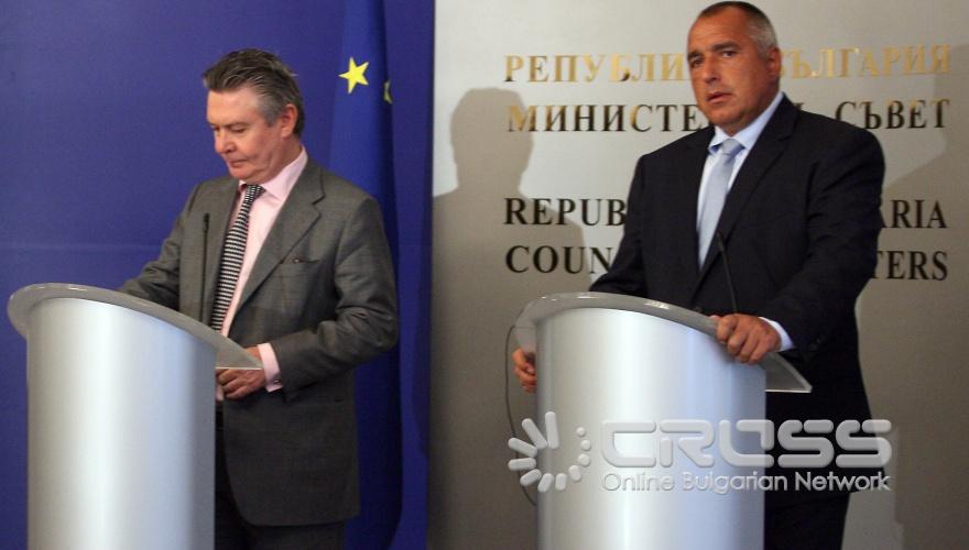 Премиерът Бойко Борисов се срещна с еврокомисаря по търговията Карел де Гухт, който пристигна на официално посещение в България. След разговорите министър-председателят и комисар де Гухт 
дадоха съвместна пресконференция.