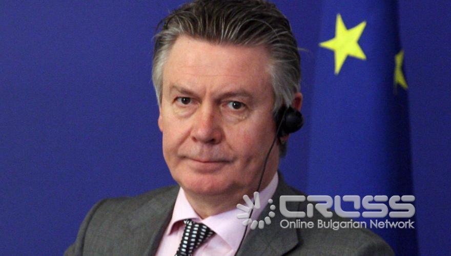 Премиерът Бойко Борисов се срещна с еврокомисаря по търговията Карел де Гухт, който пристигна на официално посещение в България. След разговорите министър-председателят и комисар де Гухт 
дадоха съвместна пресконференция.