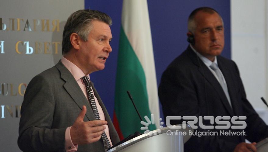 Премиерът Бойко Борисов се срещна с еврокомисаря по търговията Карел де Гухт, който пристигна на официално посещение в България. След разговорите министър-председателят и комисар де Гухт 
дадоха съвместна пресконференция.