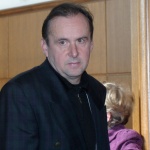 Вальо Топлото останал без пари