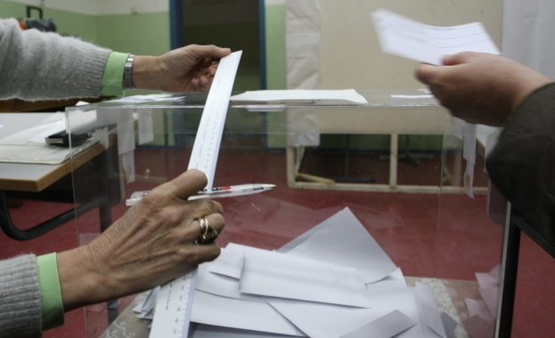 Днес е крайният срок българите в чужбина да подадат документи, за да гласуват за президент