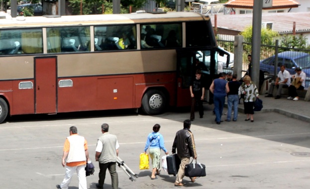 Автобус падна в пропаст в Мексико, има загинали