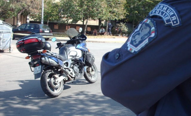 Закопчаха мъж, обрал непълнолетно момче