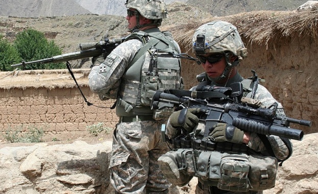 Афганистан: Талибаните свалили вертолет, НАТО отрича