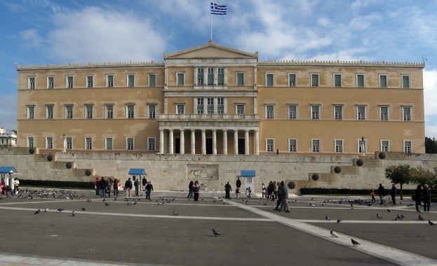 Франция ще направи всичко, за да спаси Гърция  