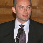 Днес министър Николай Младенов ще даде пресконференция 