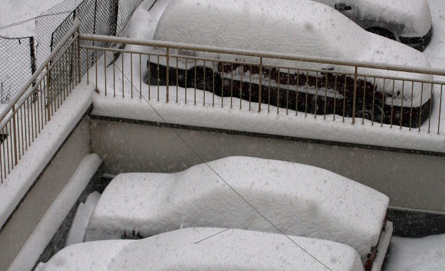 Снежните бури отнеха живота на 8 души в Америка