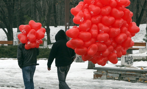 ЕС: Малчуганите до 8 г. да не надуват балони