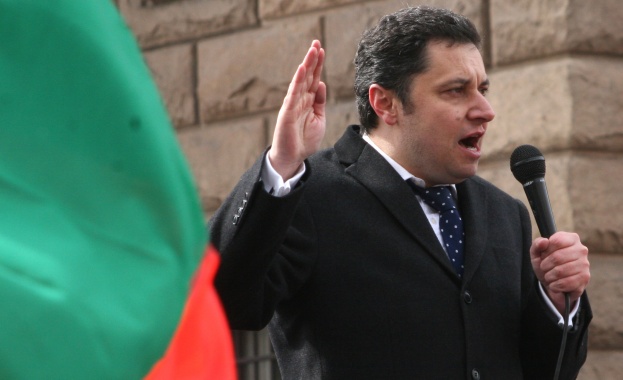 РЗС: Новата тройна коалиция е БСП – ДПС – „Атака”  