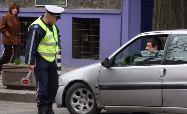 Провериха почти 90 хил. моторни превозни средства по време на Акция „Светлина"
