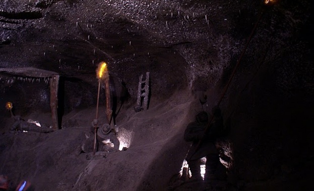 Мина се сруги в САЩ, има ранени и затрупани