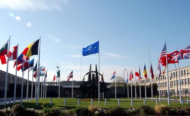 Министрите на отбраната обсъдиха в Брюксел операцията на НАТО в Афганистан 