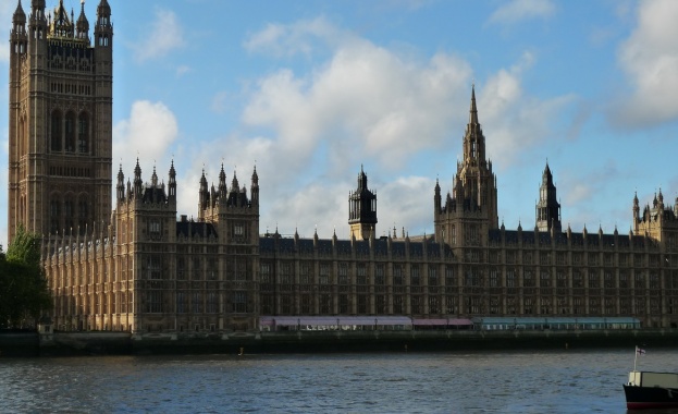 Великобритания: Осем арестувани при антитерористична акция 