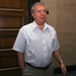 Томов: Домусчиев контролира малките клубове с тв правата