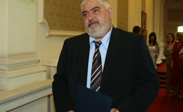 Анастас Анастасов: Предишните правителства са протектирали Цар Киро