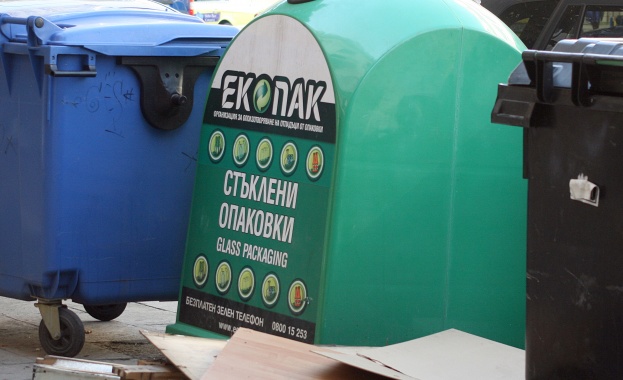 Масово палят контейнерите за боклук във Варна