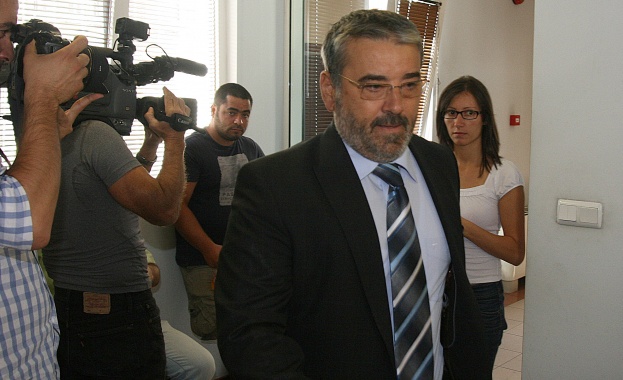 Семерджиев: От юли 2012 цената на тока за защитените потребители - с 6-7% повече 